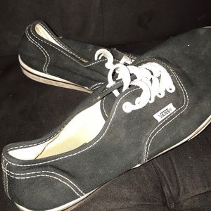 Black vans shoes